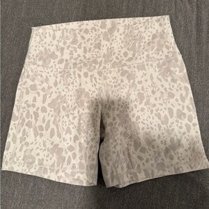 Lululemon White & Gray Biker Shorts Size 12